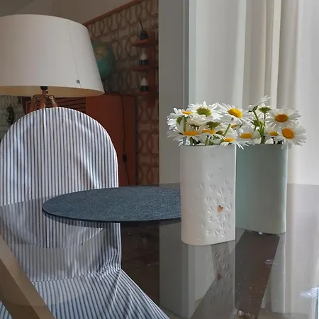 J 아파트 크로이츠탈